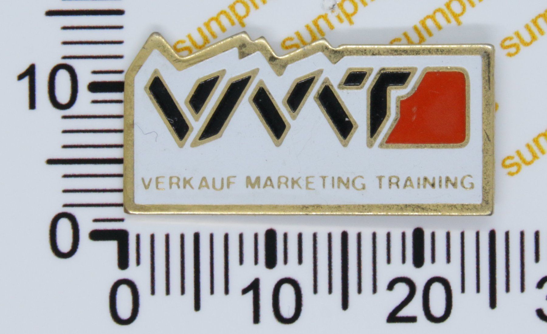 Placchette & Badge: Pin VMT, Verkauf Marketing Training – Usato da Winterthur venduto da sumpfis