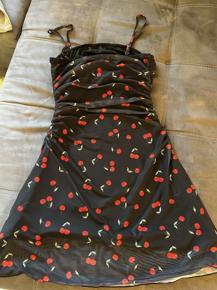 Shein Kleider: Sommerkleid, Grösse M – Neu (gemäss Beschreibung) aus Siebnen von luana_cataleya 4