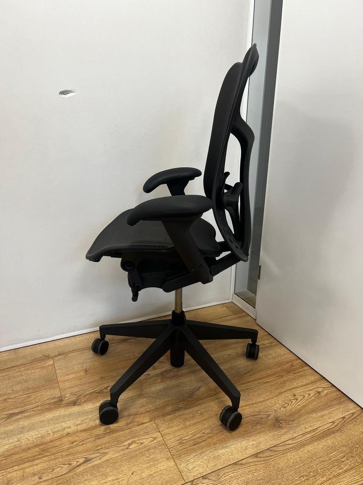Herman Miller Sedie: Herman Miller Mirra 2 Graphite Butterfly Full Option – Usato da Purmerend venduto da Offeco 8