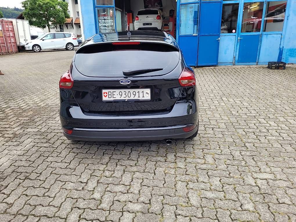 Tutti pezzi di ricambio auto: Heckleuchten Focus MK3 getönt – Usato da Wolhusen venduto da joell02 1