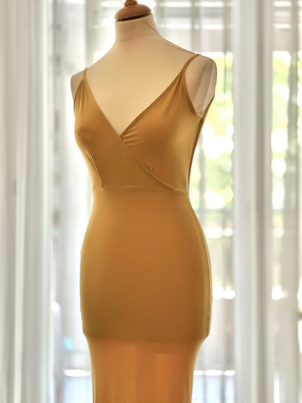 Boohoo Vestiti: Boohoo taille 36 - Robe longue jaune – Usato da Genève venduto da Reveur