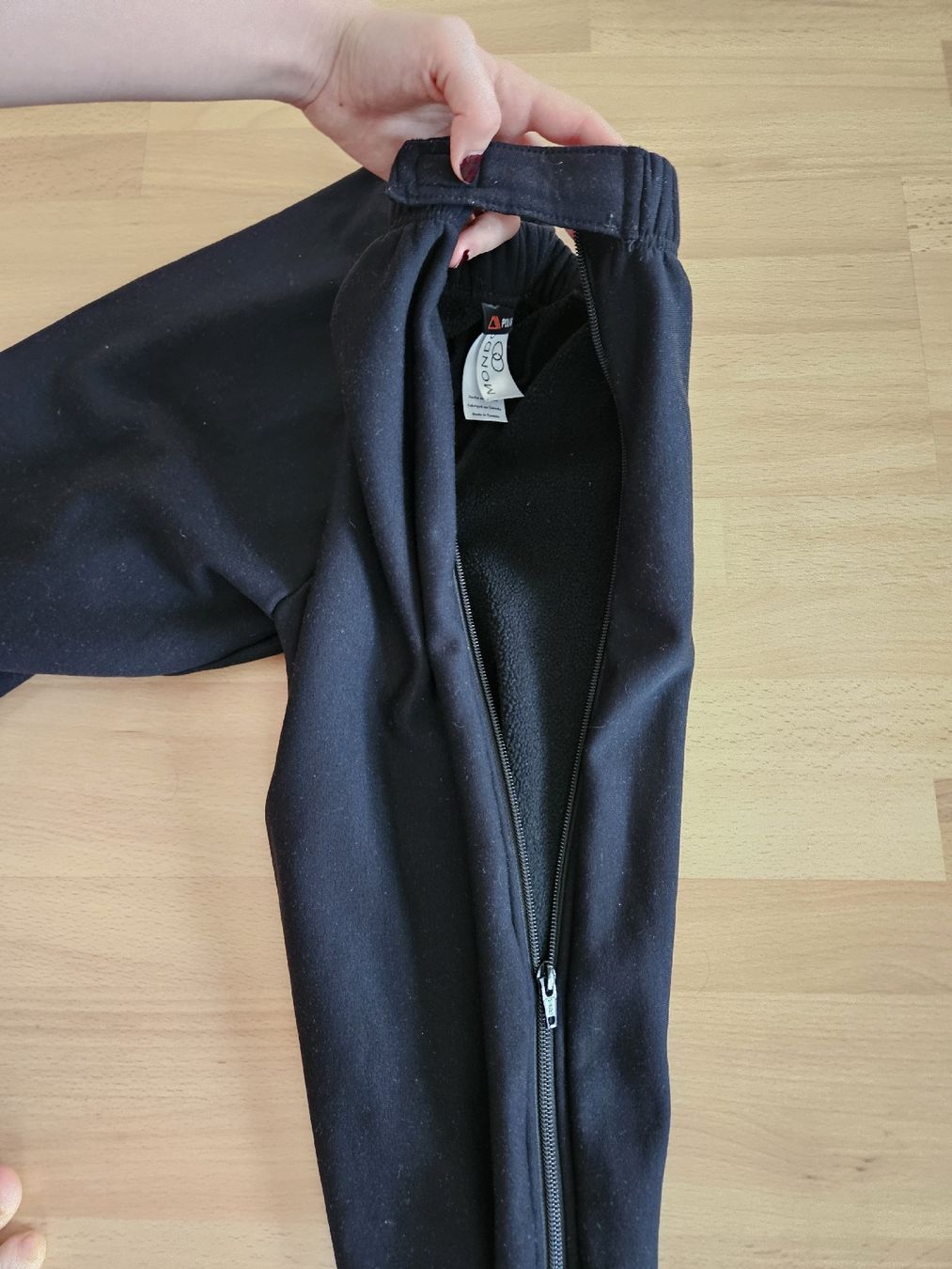 Pantalons: Eiskunstlaufhose schwarz Grösse M  – D'occasion à Thun par bia_crh9 3