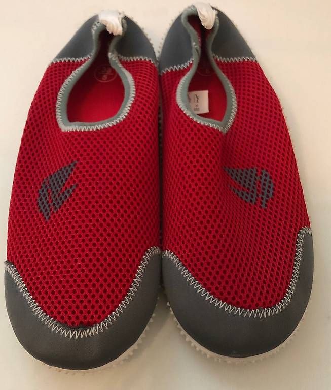 Scarpe da donna: Wasser Schuhe Gr.38 Neu – Usato da Oberbuchsiten venduto da etr_2jg5 1