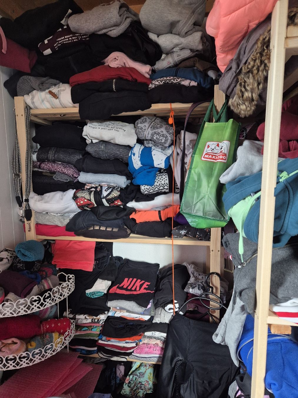 Lotti di vestiti: Überraschungs Kleiderpaket – Usato da Höfen b. Thun venduto da enr_7xsd