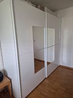 Gratis: Kleiderschrank mit Spiegeln, 220 cm