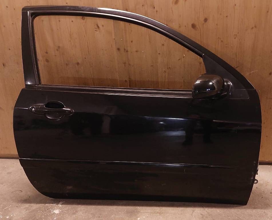 Alle Autoersatzteile: Beifahrertür Ford Focus 3 Türer – Gebraucht aus Bettlach von tom_yf2m