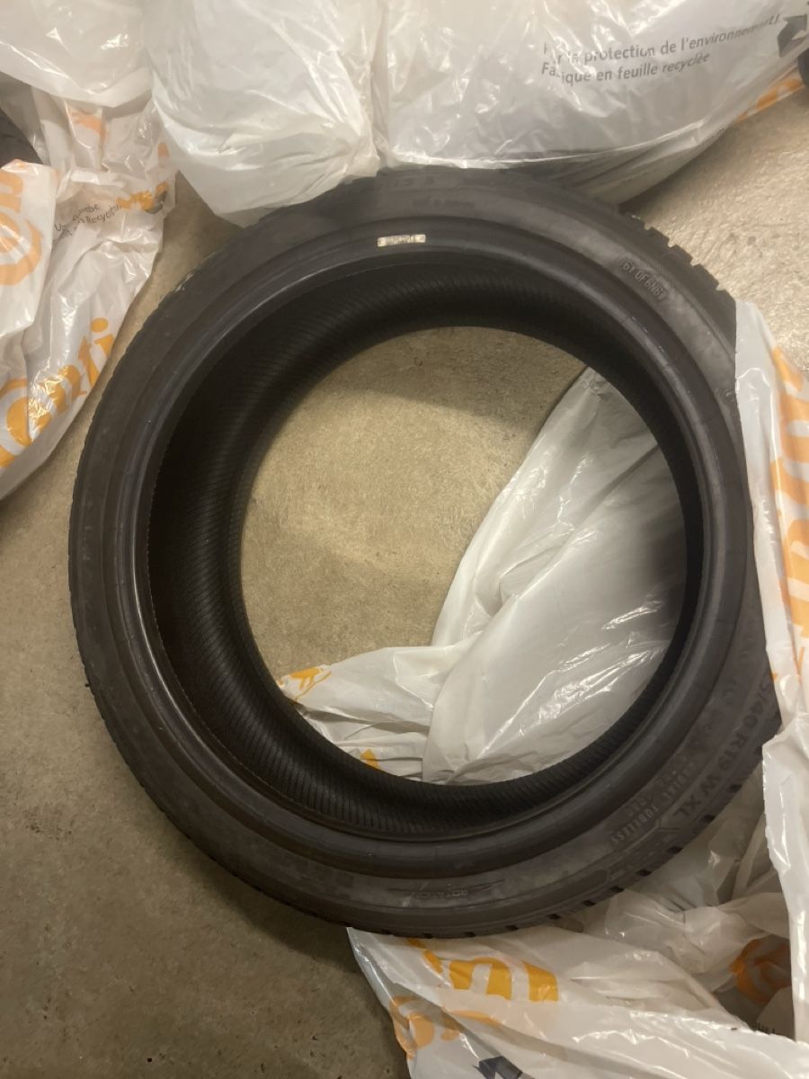 Pneus & Roues: Continental Winter Tires Set 4pcs new – Neuf (Voir description) à le Grand saconnex par Markos32 1