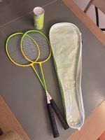 Badminton Set 2 Racquets 2 Shuttlecocks Bag Great Summer Fun
