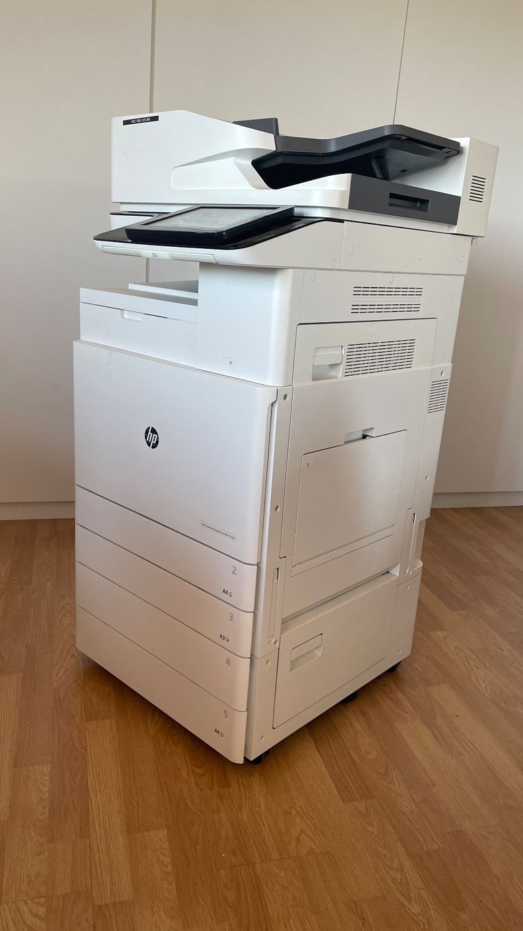 Hewlett Packard Stampanti: HP Laserjet mit Finisher, Enterprise Version – Usato da Allschwil venduto da wasescha01