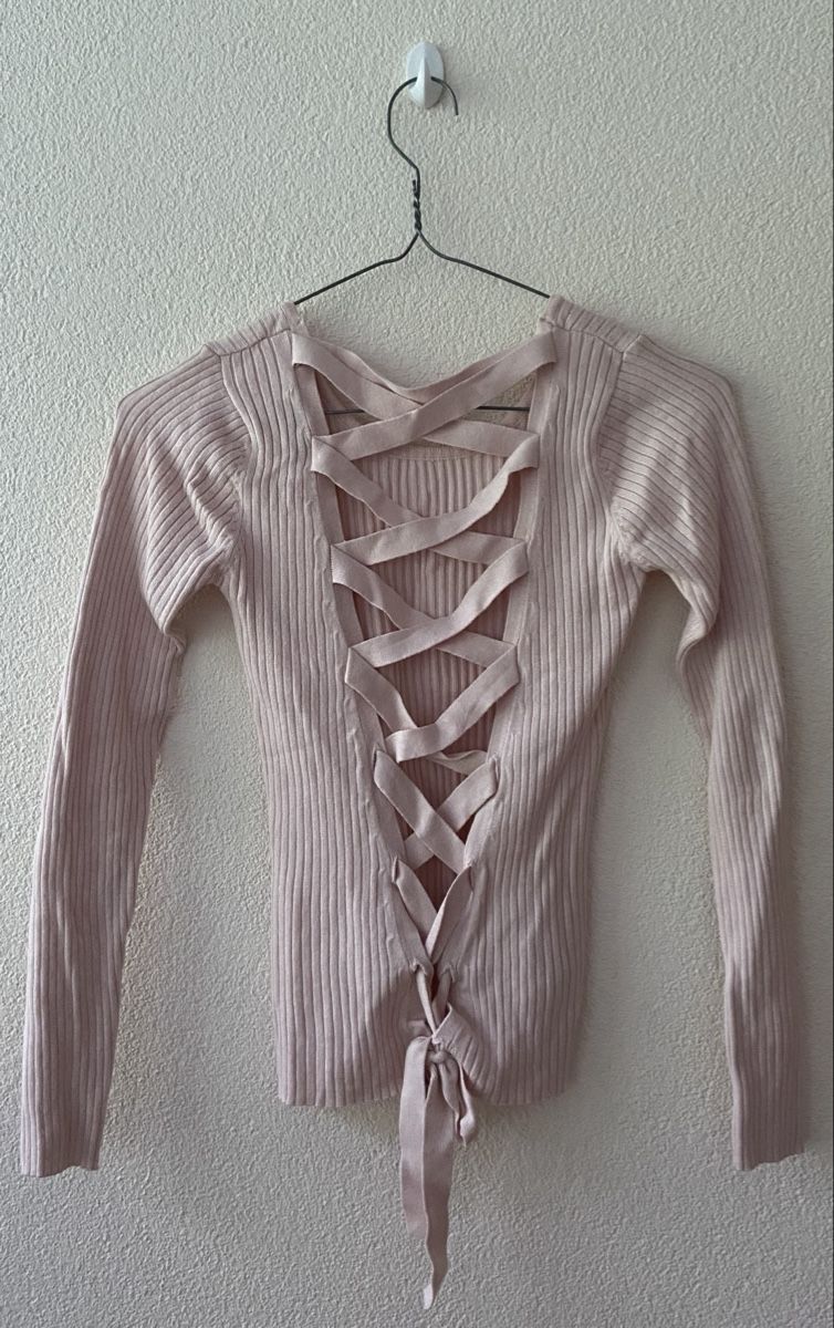 Canottiere & Pantaloni: Maglia con decoro in schiena – Usato da Gordola venduto da arizi_shop 1