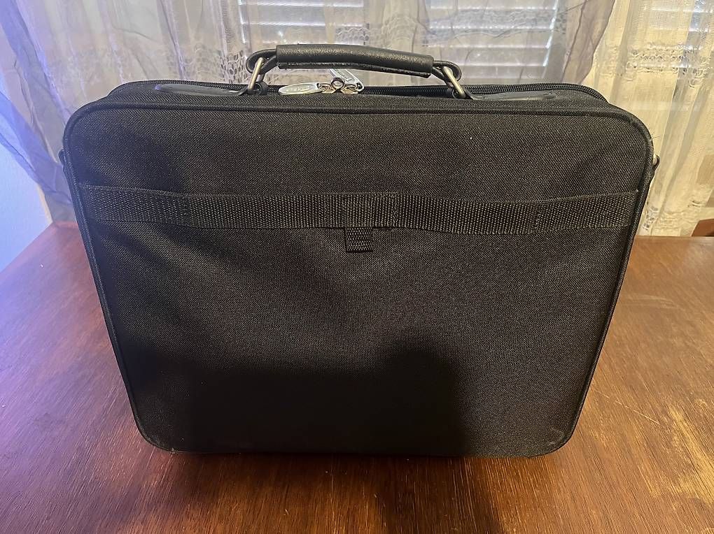 Sacs: Borsa per PC portatile (Notebook) NUOVA – D'occasion à Vezia par mostro32 3