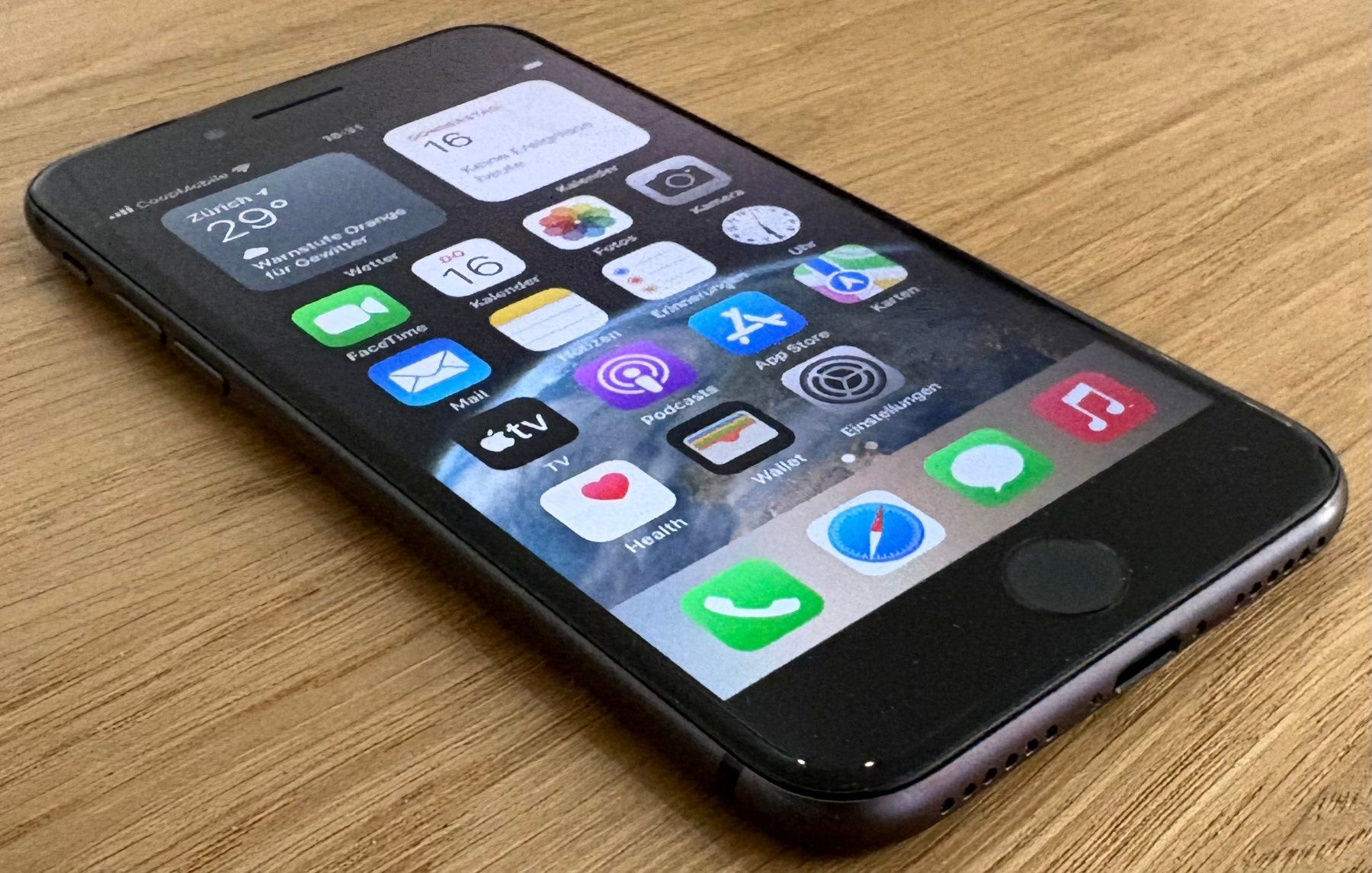 Apple Telefoni cellulari / Smartphones: Apple iPhone 8 | 64 GB | Space Grau [ tadellos – Nuovo (secondo la descrizione) da Zürich venduto da Gaikokujin 3