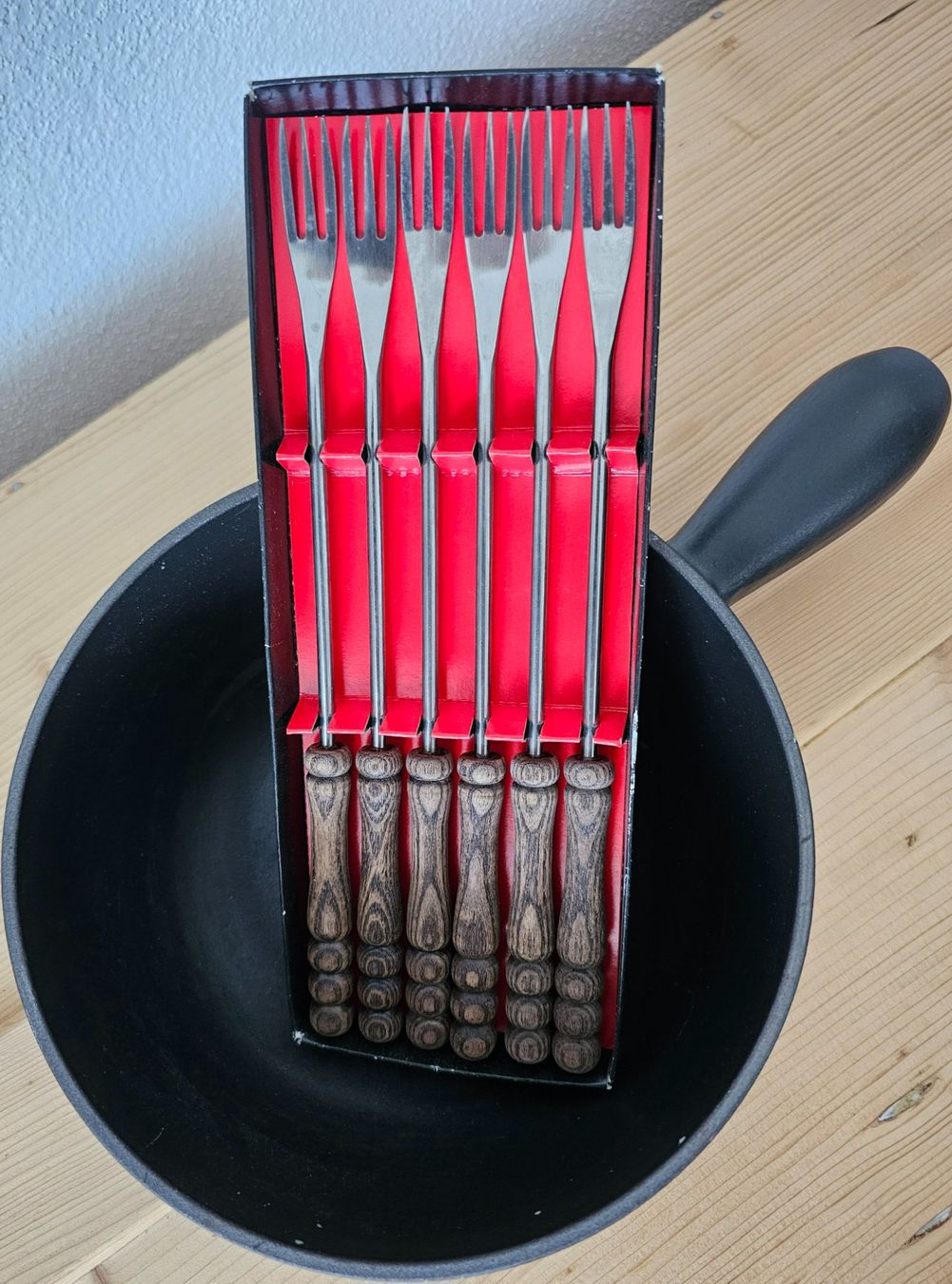 Padelle: Fondue Caquelon mit Gabel-Set – Usato da Oetwil a.d. Limmat venduto da grisilisi