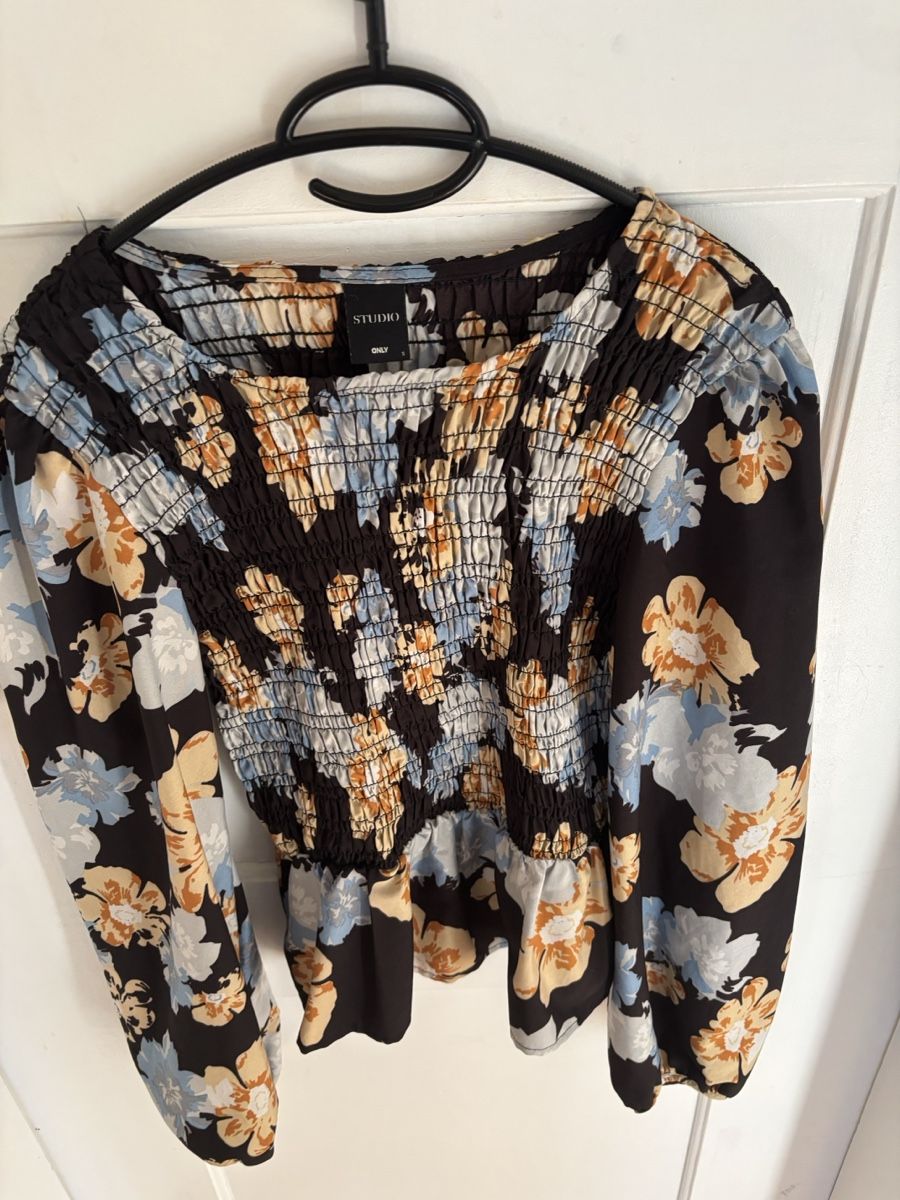 Only Camicette: Bluse mit Blumenmuster von Only - Grösse S – Nuovo (secondo la descrizione) da Pfaffnau venduto da Celi77777