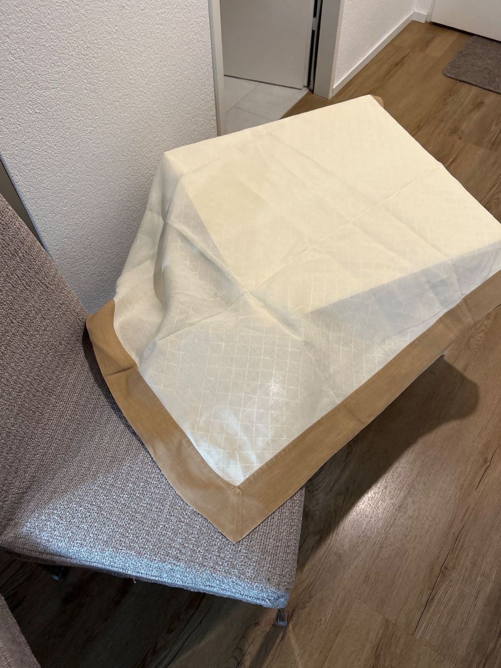Altra biancheria da tavola: Tischdecke beige mit braunem Rand 103/99 – Nuovo (secondo la descrizione) da Brunnen venduto da Nala2929 1