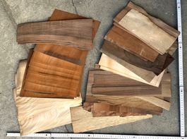 Viele Furniere von einer Antikschreinerei div. Holzarten