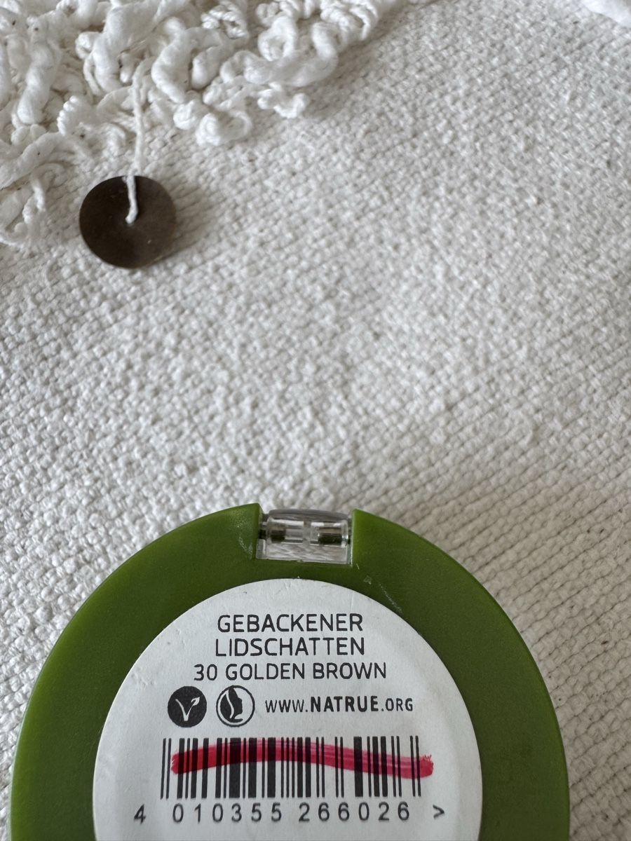 Make-up: Lidschatzen golden brown – Neu und originalverpackt aus Basel von AVLiving 1