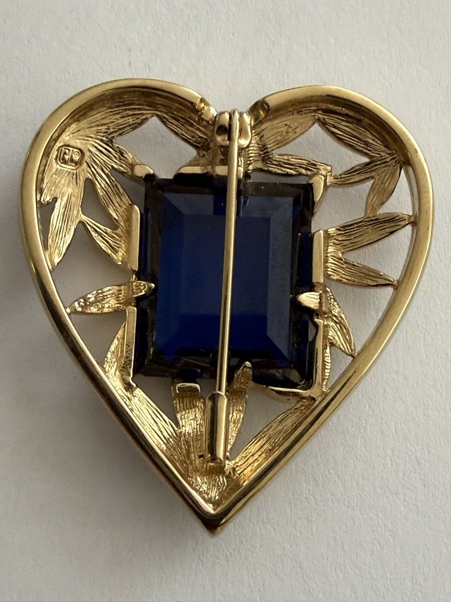 Spille & Fermagli: Goldfarbene Herzbroche mit blauem Stein Pierre Lang – Usato da Goldach venduto da Messerguru 2