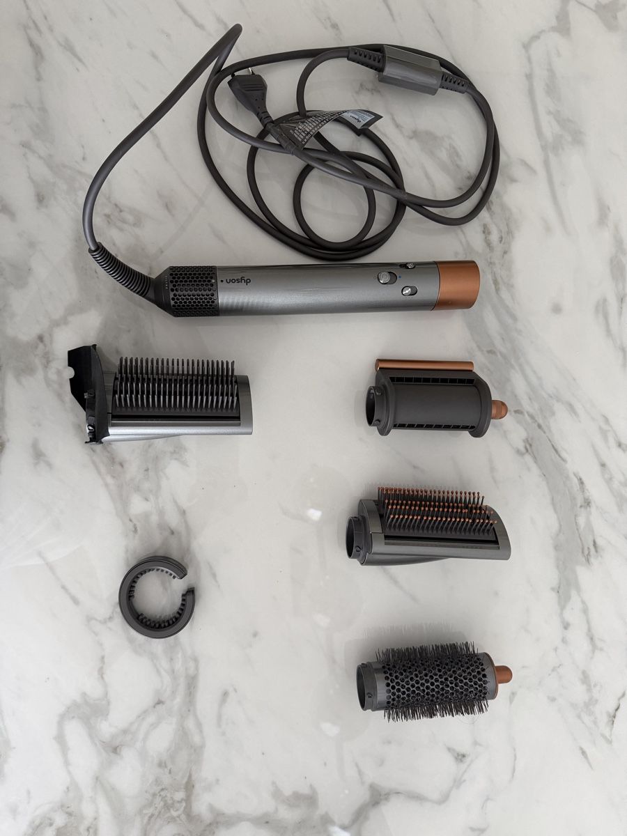 Dyson Sèche-cheveux: Dyson Airwrap  – Neuf (Voir description) à Perlen par fat_qr2h 1