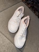 Weisse Damenschuhe, Grösse 37, ideal für den Sport!