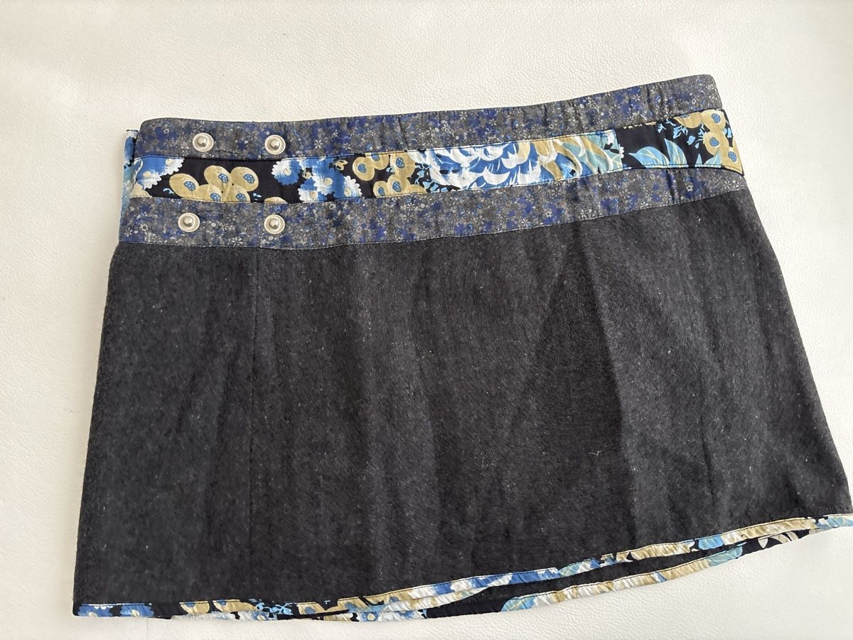 Moshiki Gonne: Moshiki Rock, Gr. S, – Usato da langenthal venduto da rundholz7 3