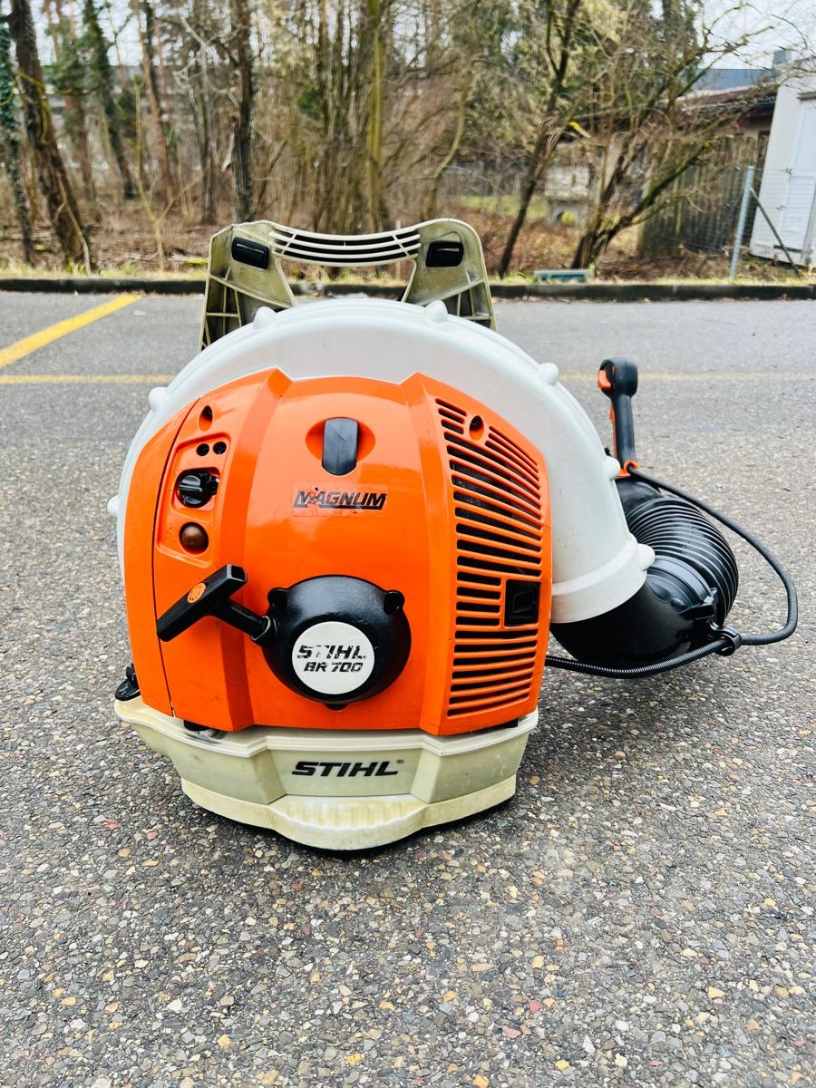 Stihl Soffiatori & Aspiratori per foglie: Laubbläser Stihl Br 700 – Usato da Urdorf venduto da mas_5wfz 5