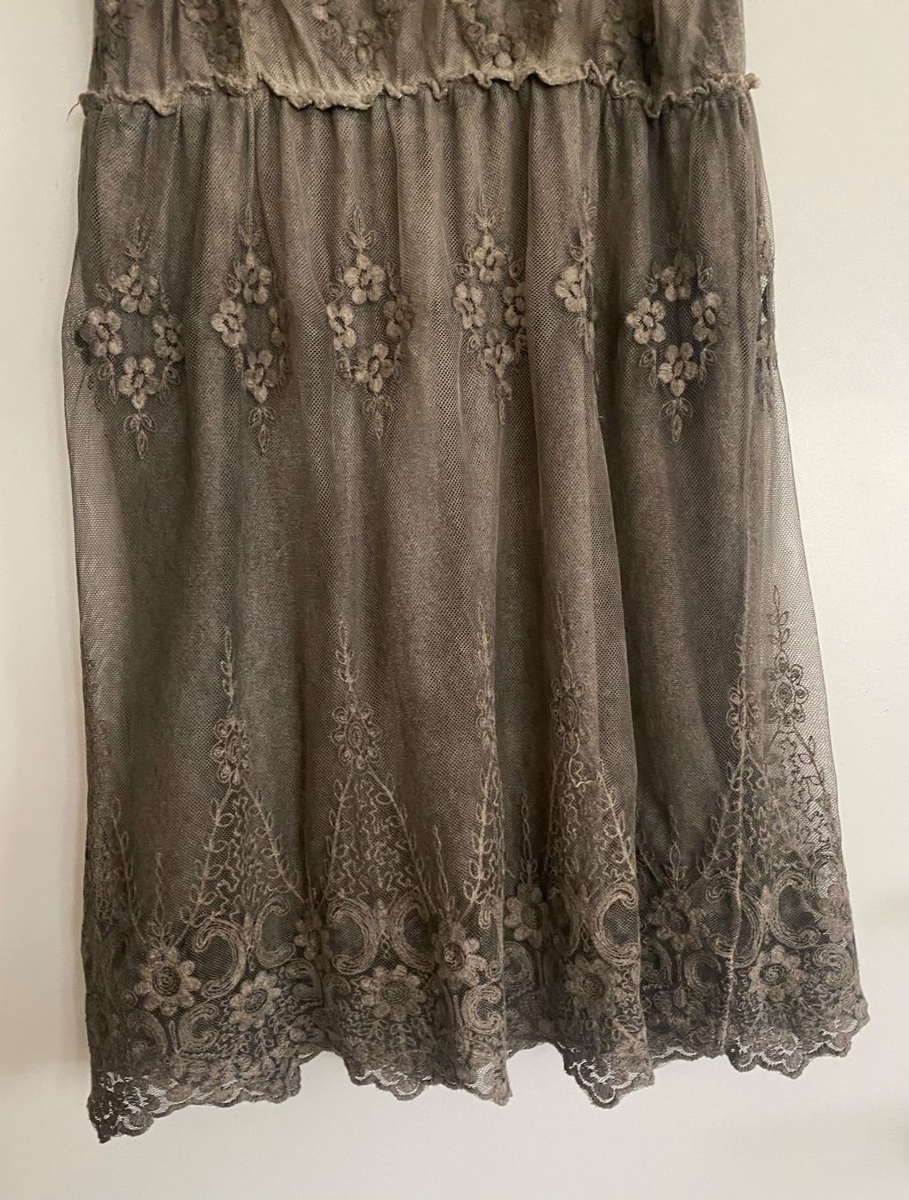 Tuniken: Tunika in Schlamm/Taupe, Gr. One Size – Gebraucht aus Zürich von Maria2021 1