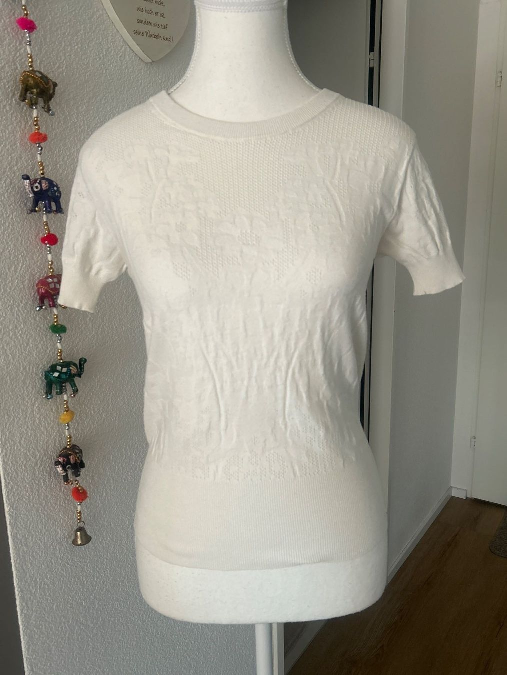 Twinset Maglioni & Felpe: Kurzarm Pullover Damen ecrufarbig von Twinset Milano Gr. S – Usato da Brunnen venduto da Nala2929