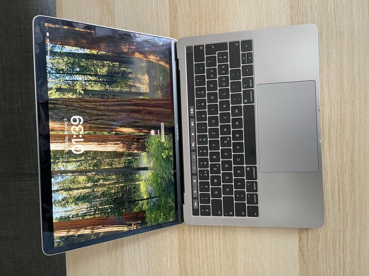 Apple Notebook: MacBook Pro 2019 . 13 – Usato da Biel/Bienne venduto da ham_wf9n 2