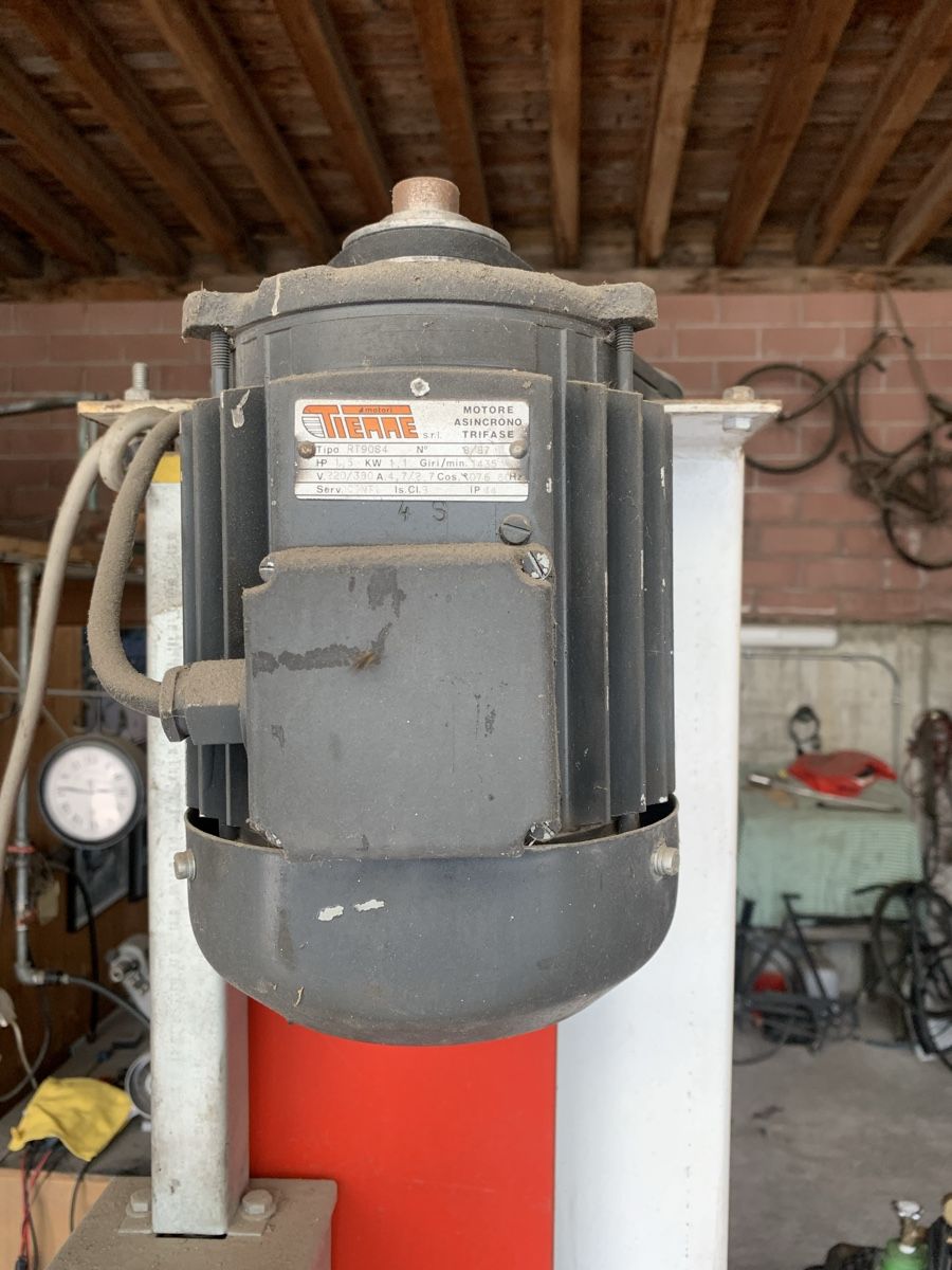 Hebebühne & Wagenheber: Lift Auto 2500 Kg – Gebraucht aus Losone von val_9rbv 4