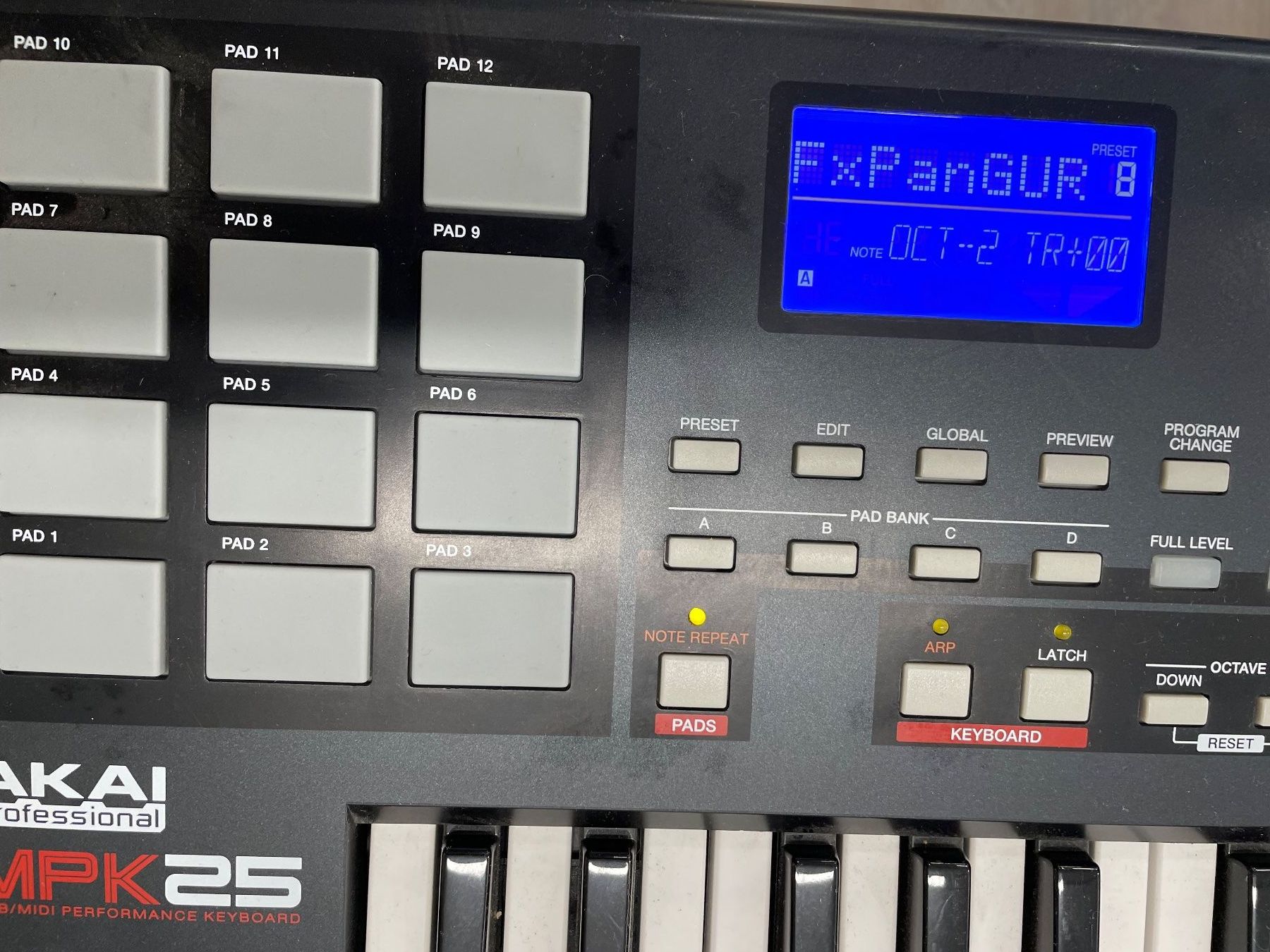 Akai Strumenti musicali: Akai MPK 25 Midi Keyboard/Controller mit Pads – Usato da Niederdorf venduto da LeptonAG 2