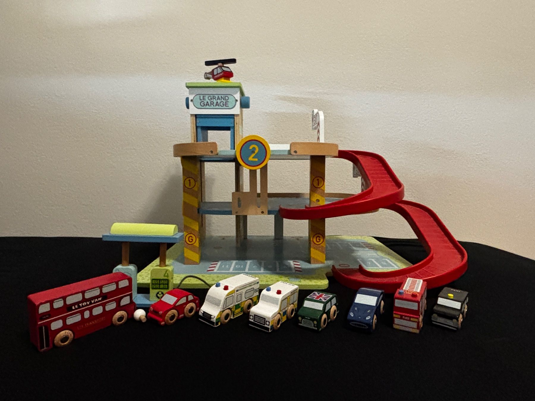 Giocattoli: Le Toy Van Garage – Usato da Schlieren venduto da nmc01 2