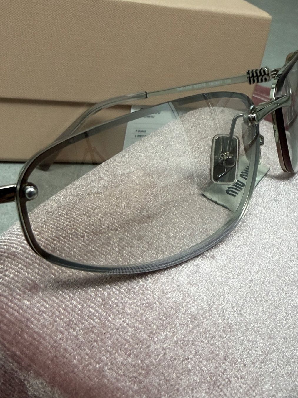 Miu Miu Occhiali & Lenti: MIU MIU 0MU A50S sunglasses – Usato da Biel/Bienne venduto da sami0788480082 7