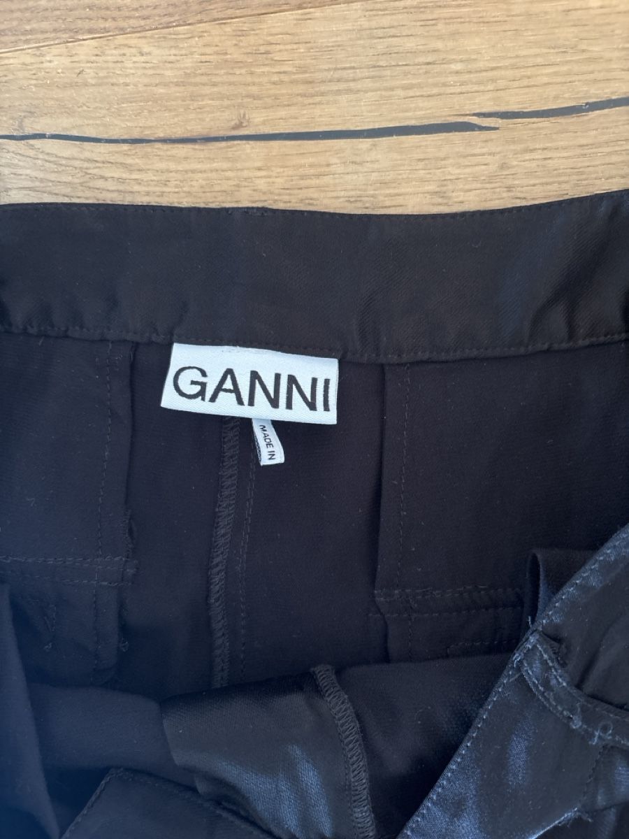 Ganni Pantaloni: Ganni Hose 38 neu – Nuovo e nell'imballaggio originale da Kriens venduto da Delvillano 1