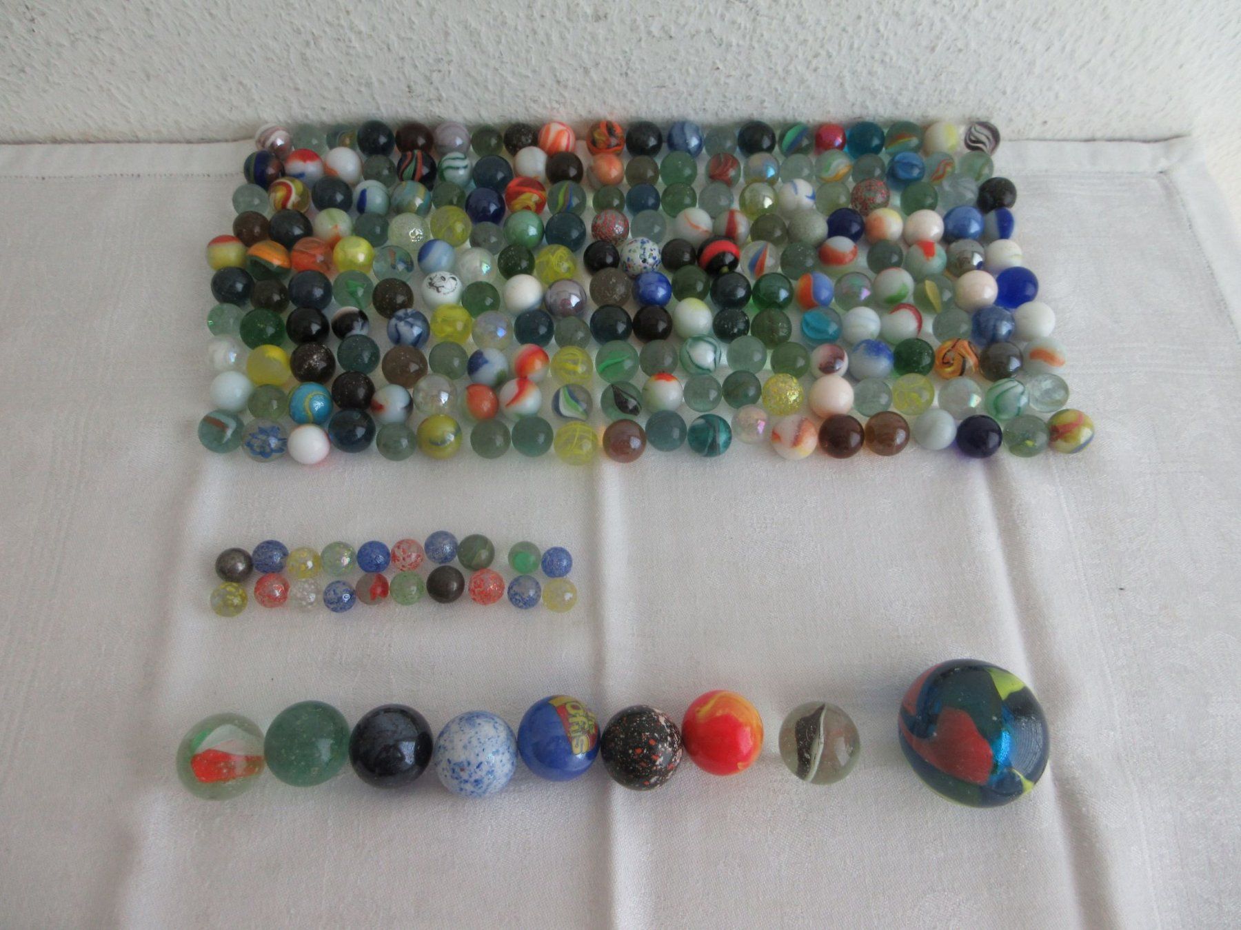 Biglie: 230 bunte Glasmurmeln – Usato da Binningen venduto da tempipassati