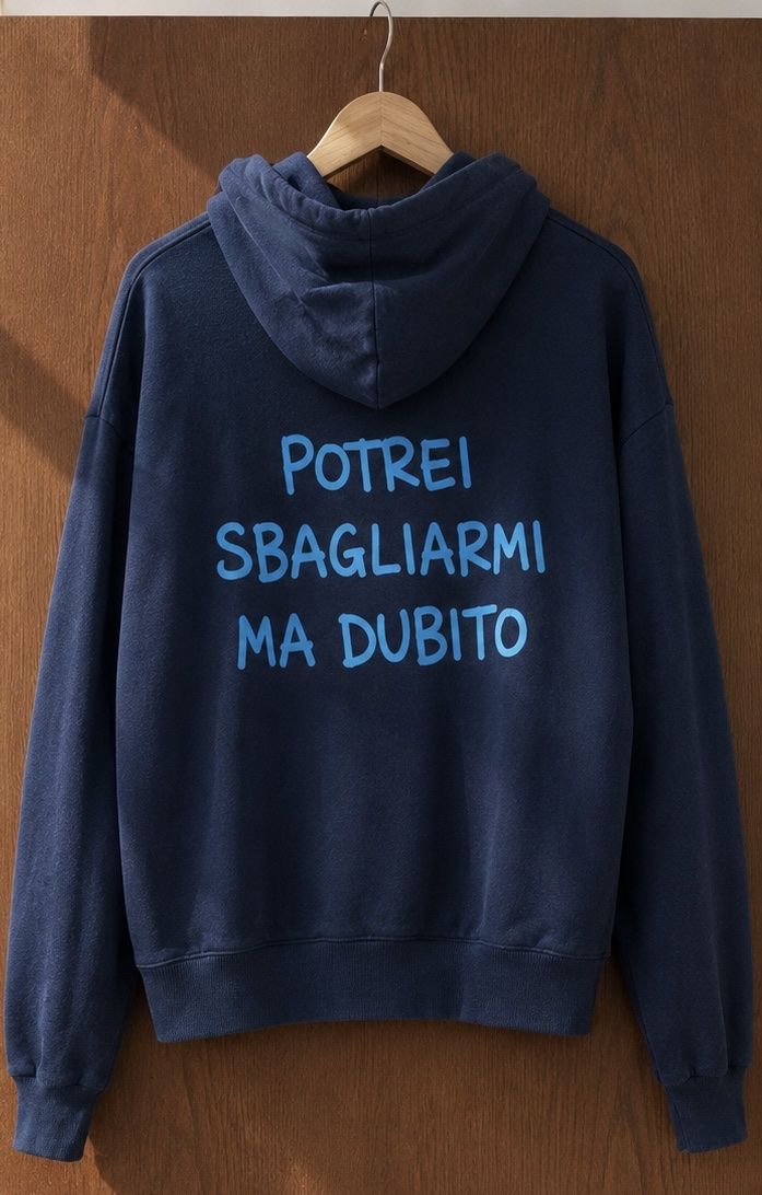 Maglioni & Felpe: Felpa blu Subdued con cappuccio e stampa sul retro – Usato da Arzo venduto da lol_ch9d 1