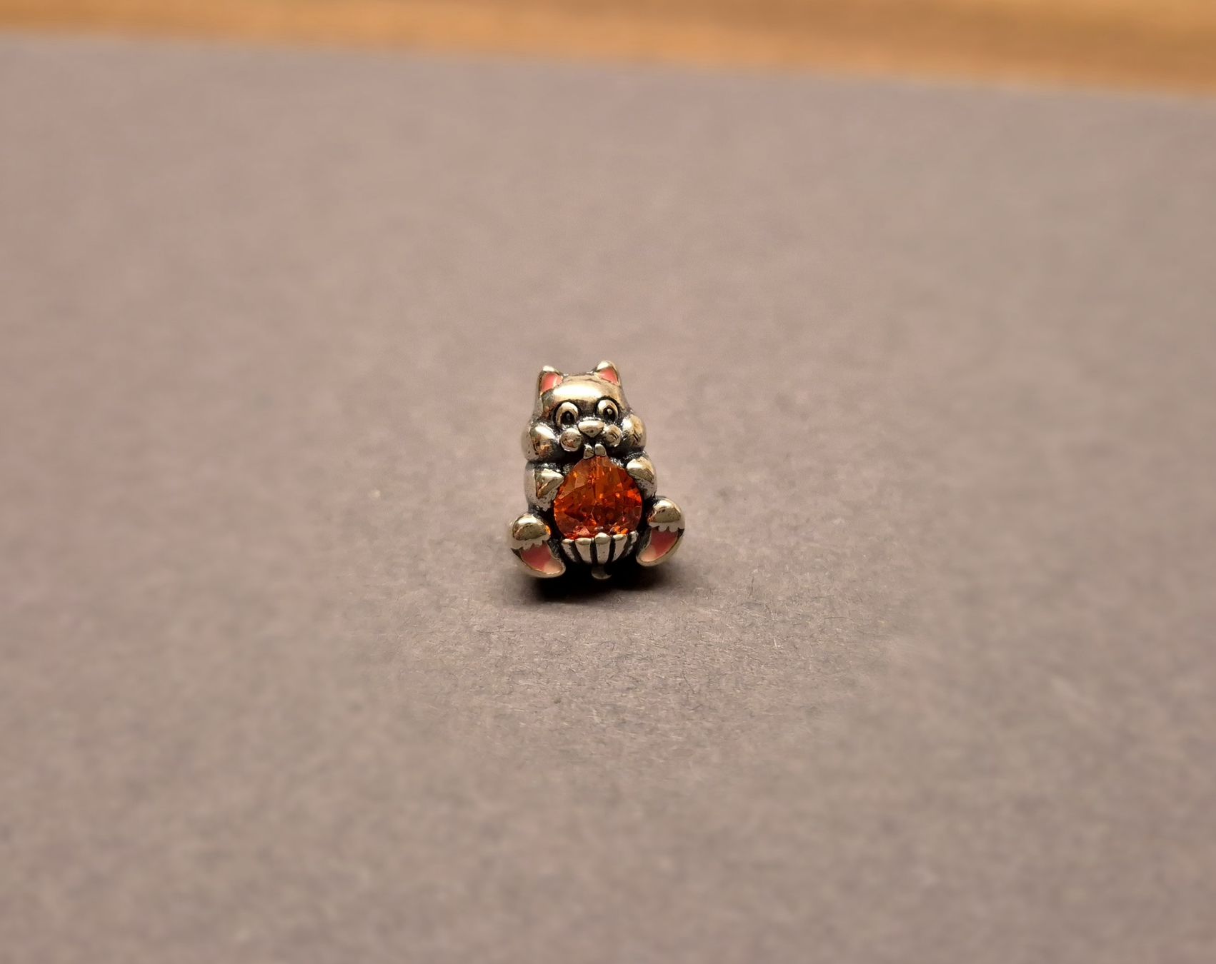 Anhänger: Charm Murmeltier +Garantie – Neu (gemäss Beschreibung) aus Rotkreuz von Carbone_Bijou-Shop