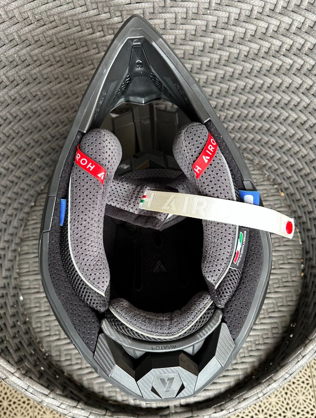 Airoh Casques & visières: Airoh Aviator 3 Motorrad Helm – Neuf (Voir description) à Neuhausen par pas_9lqk 3