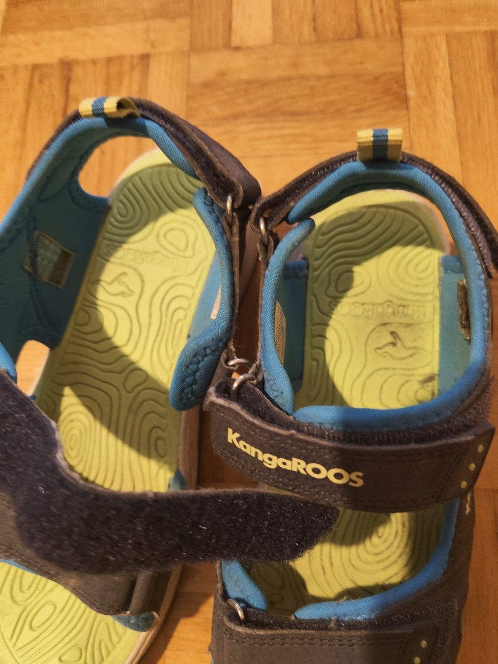 Scarpe per ragazzi: KangaROOS Kinder Sandalen 36Gr. – Usato da Basel venduto da Universe. 1
