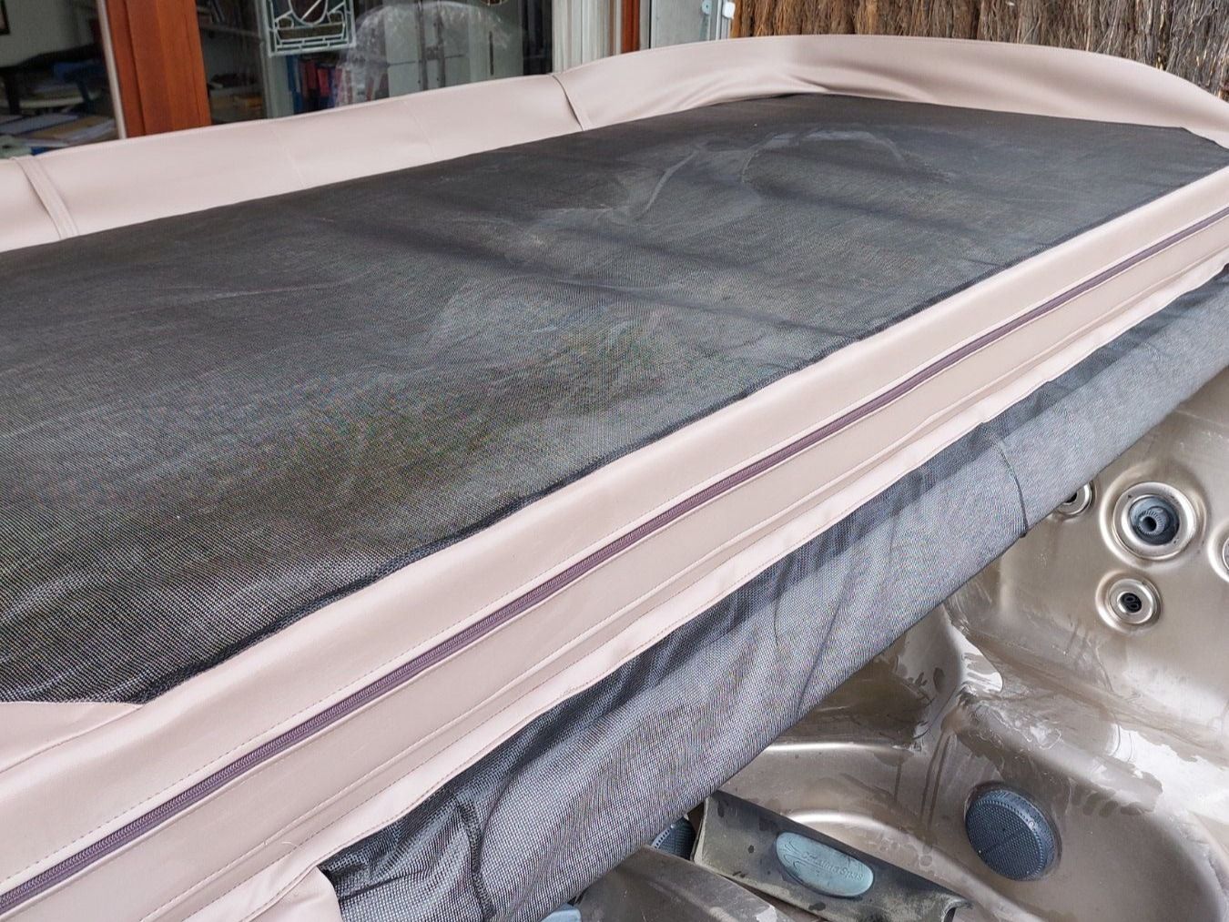 Whirlpool: Whirlpool Abdeckung – Neu (gemäss Beschreibung) aus Thun von  6