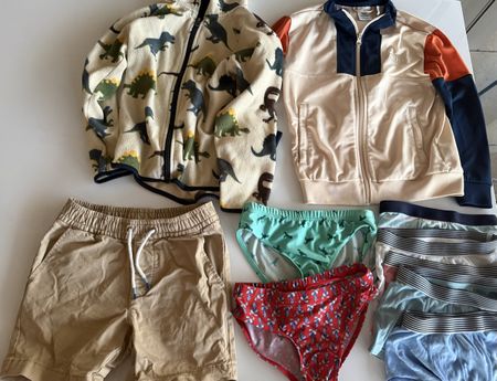 Sommer Kleiderpaket für Jungen,10 Artikle, Gr 122/128