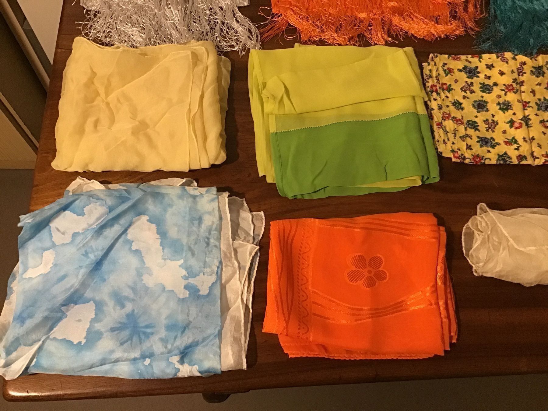 Foulard & Sciarpe: 13 sehr schöne Schals / Pashminas – Usato da Zuerich venduto da lichti 3