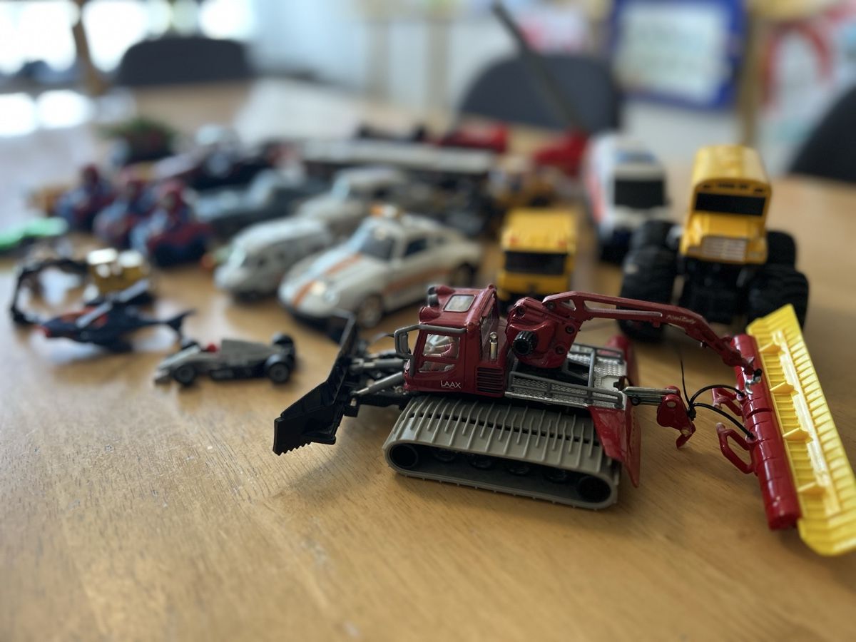Giocattoli: Diverse Spielzeugautos – Usato da Zürich venduto da 12np21 2