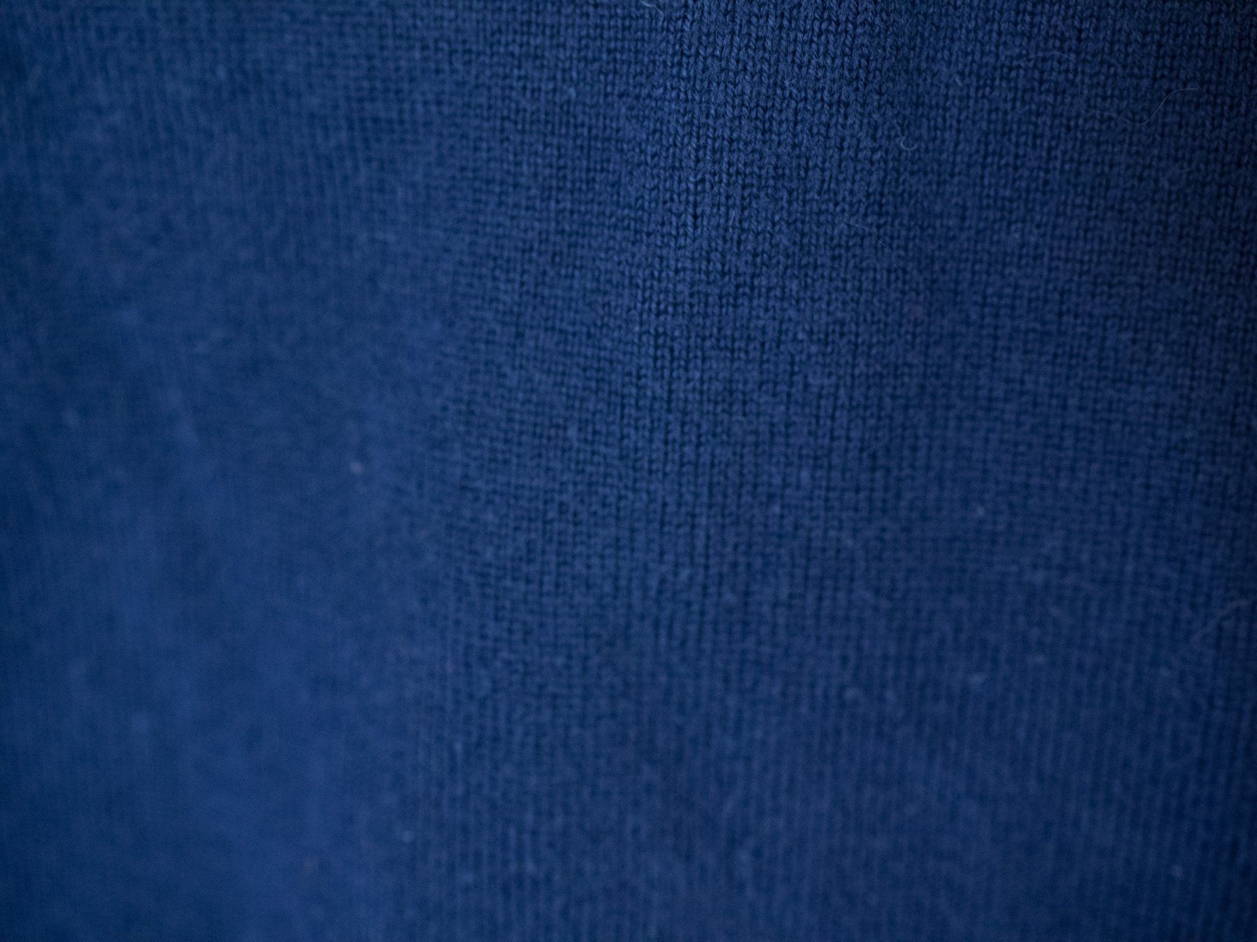 Tommy Hilfiger Pullover & Sweatshirts: Tommy Hilfiger Sweatshirt V-Pullover Grösse XS dunkelblau – Gebraucht aus Cham von Hodinar 5