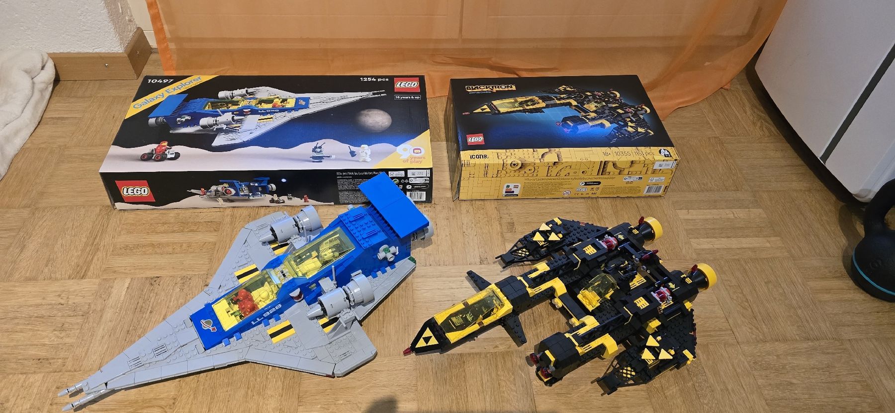 Lego Kit di costruzioni: Lego Space 10497 und 10355 – Nuovo (secondo la descrizione) da Rüti ZH venduto da rolinator2000