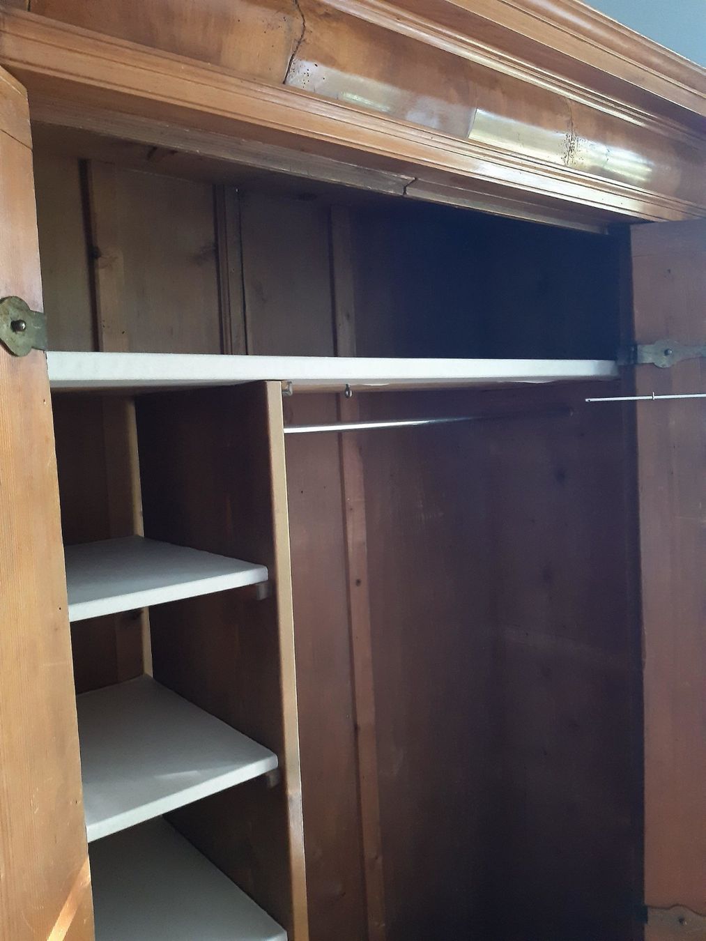 Schränke: Barocker Kleiderschrank – Gebraucht aus Basel von graillard 5