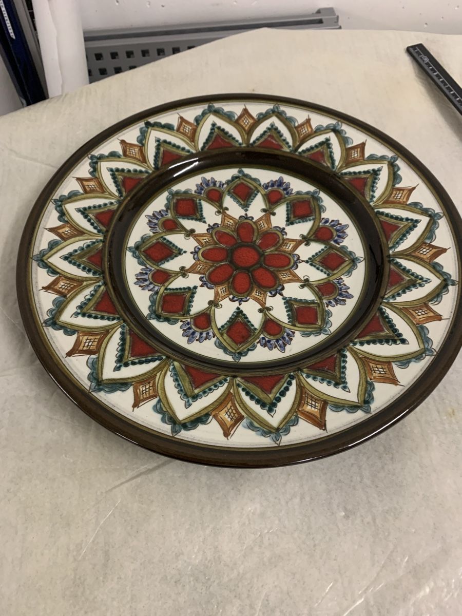 Teller: grosser handbemalter Keramikteller  32cm K7 – Neu (gemäss Beschreibung) aus Erlenbach ZH von Ritschly