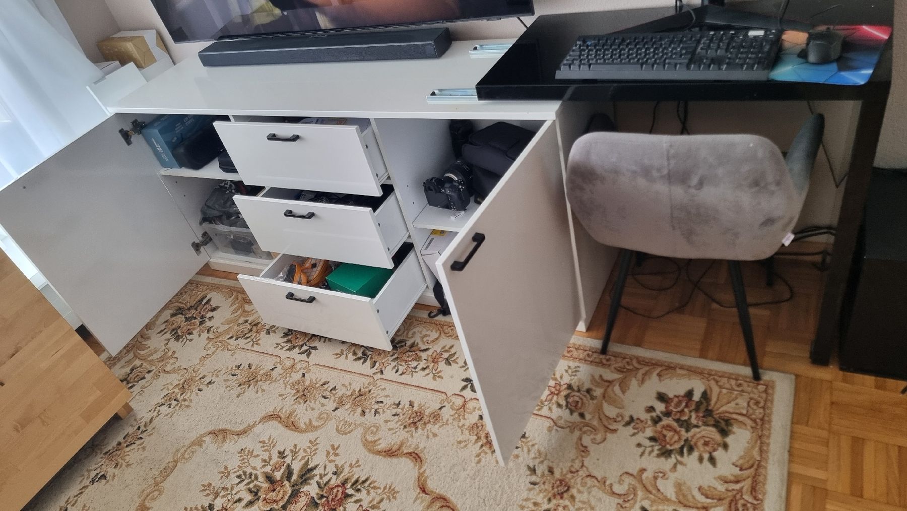 TV Möbel: TV-Lowboard mit ausziehbarem Element ab 1chf – Gebraucht aus Dietikon von Mossg 2