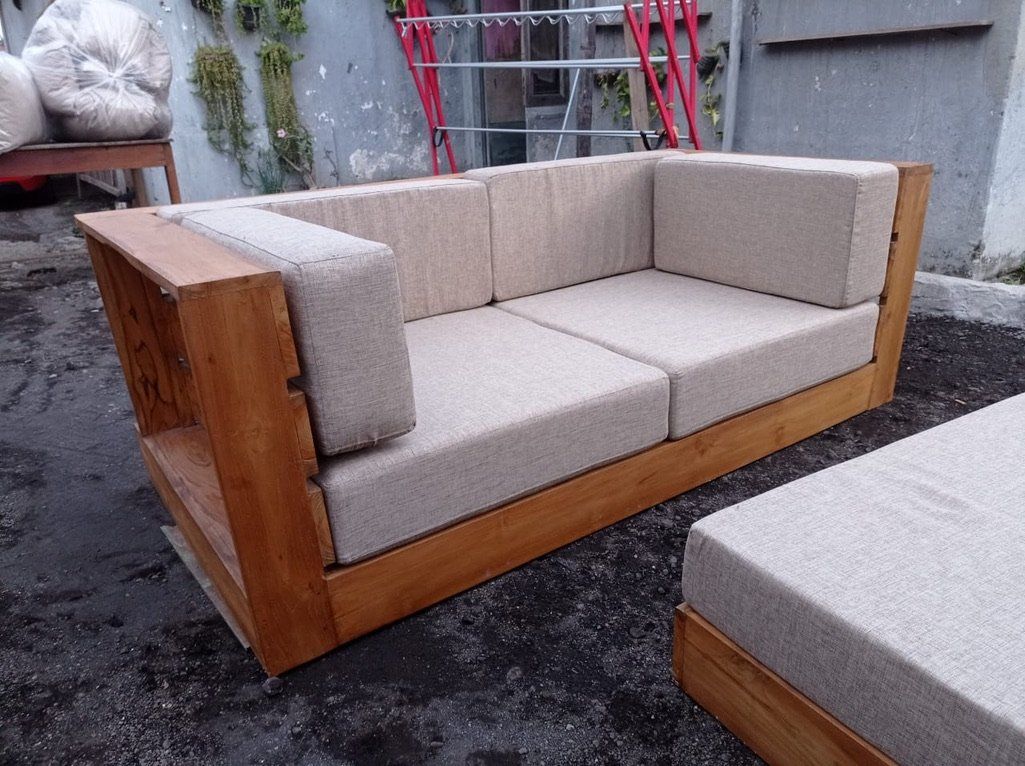 Set di tavolo e panche: Gartensitzgruppe 2 Sofa 1Tisch Ottomane Teakholz Gartenmöbel – Nuovo e nell'imballaggio originale da Daisendorf venduto da Wohn-Kult 3
