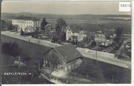 Andelfingen - Dorfpartie mit Schulhaus